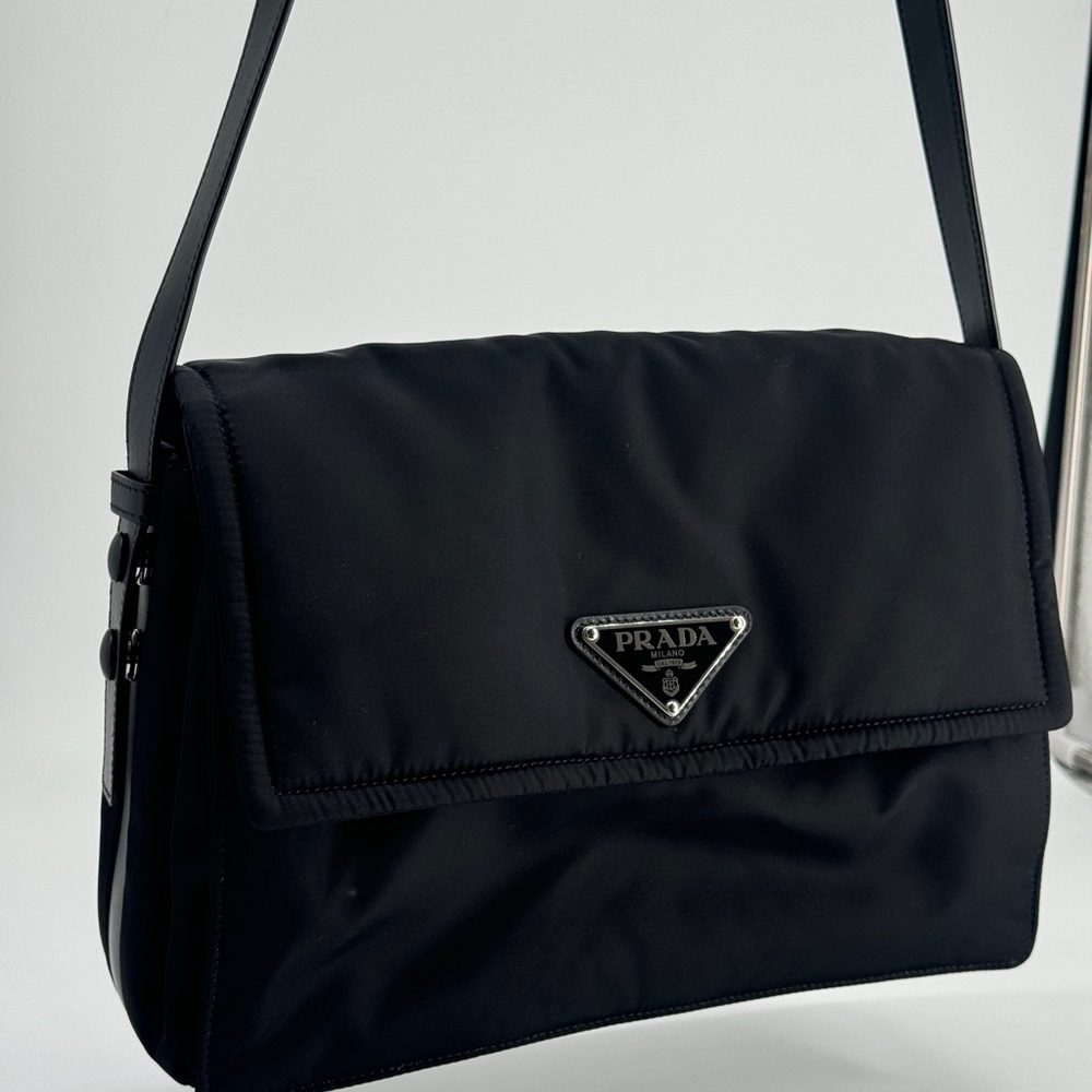Prada Medium Padded Re-Nylon Shoulder Bag Black - Picture 3 of 11